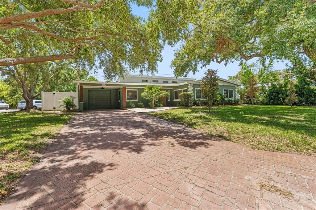 Backyard, Exterior