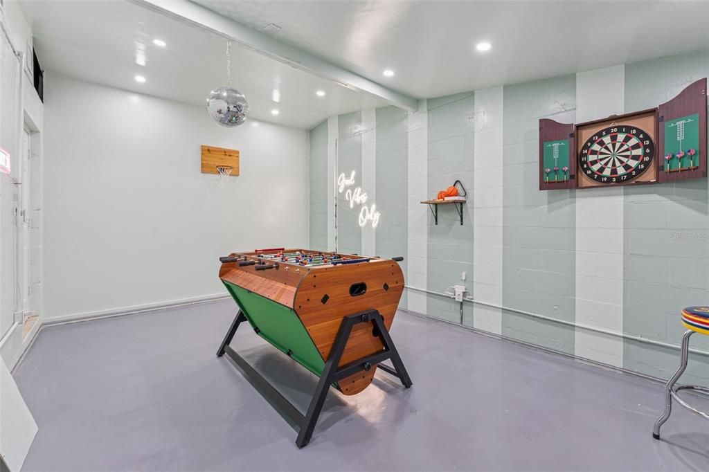 Game Room, Interior, Pendant Lights, Recessed Lighting