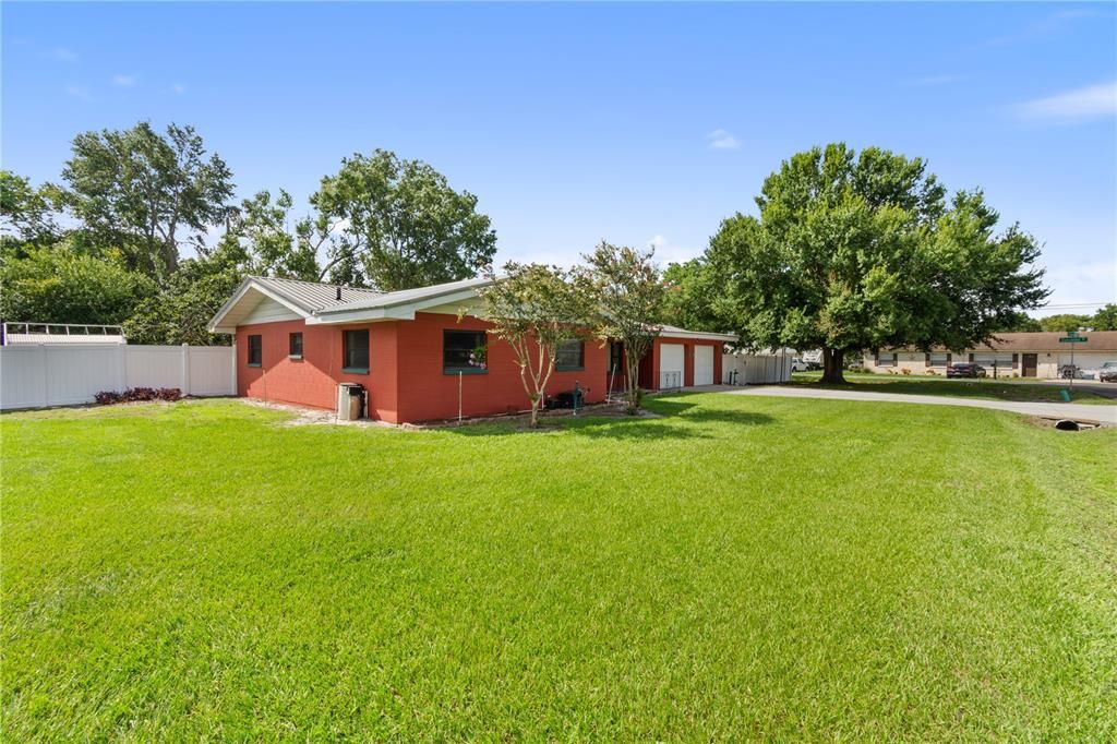 Backyard, Exterior