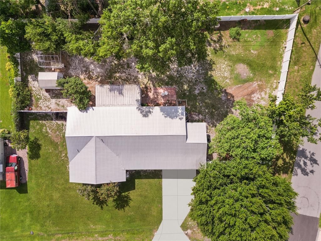 Exterior, Drone