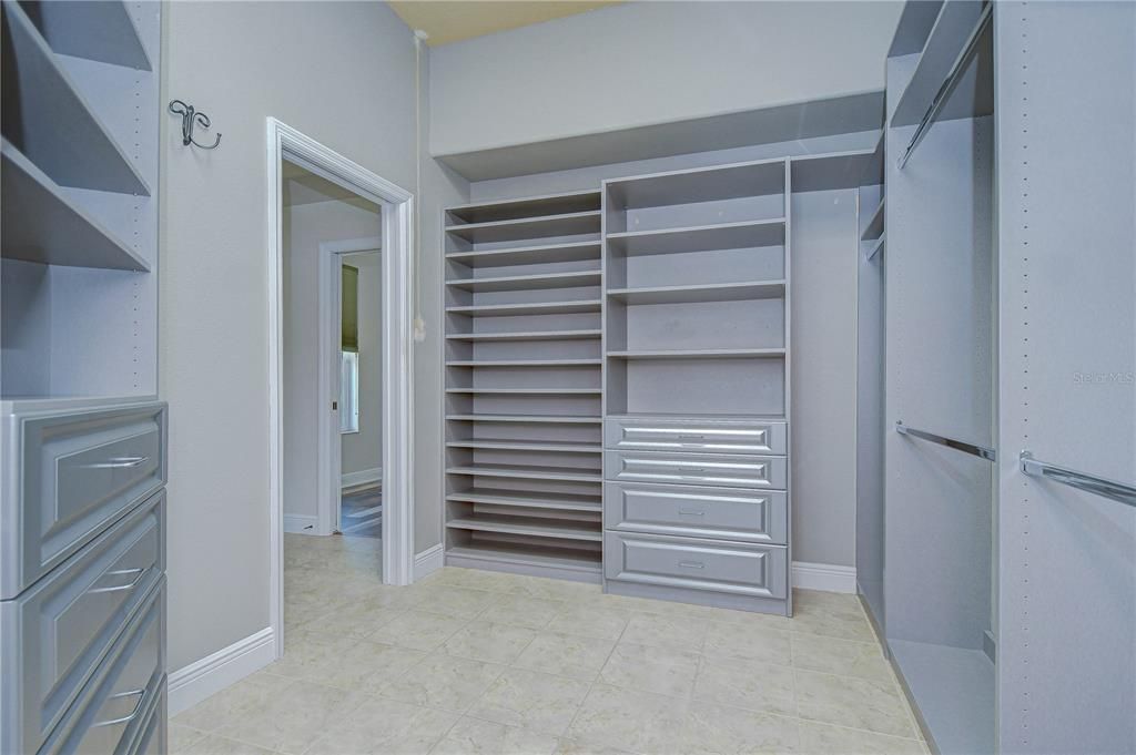 Interior, Walk-in Closets