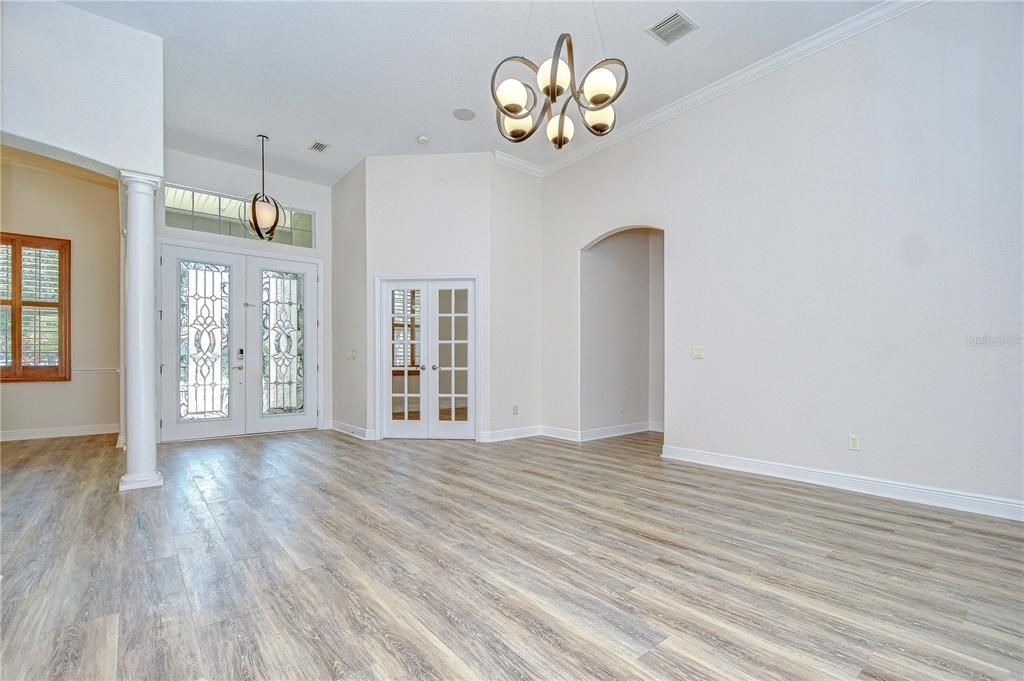 Chandelier, Empty room, Interior, Pendant Lights, Wood Texture Flooring