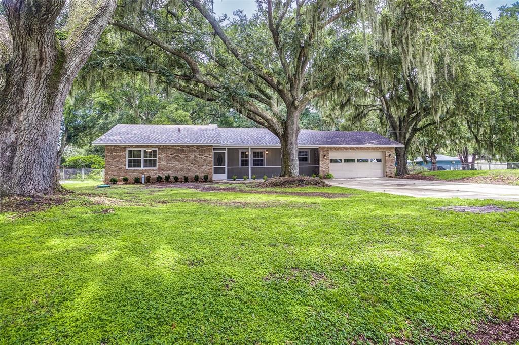 Attached, Exterior, Facade, Brick Facade, Ranch