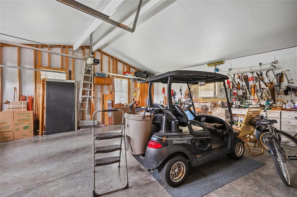 Garage, Interior