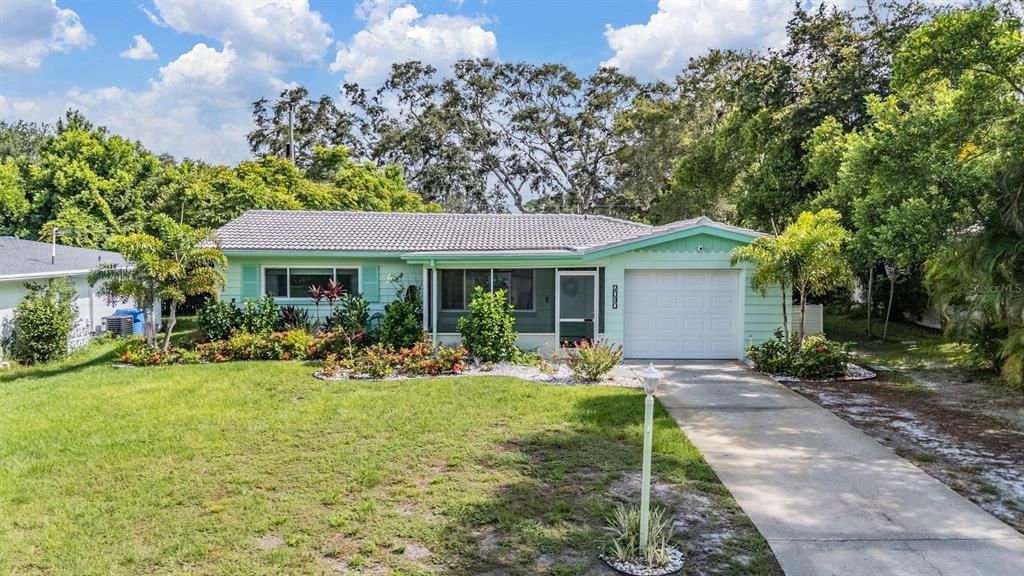 Attached, Backyard, Exterior, Facade, Ranch