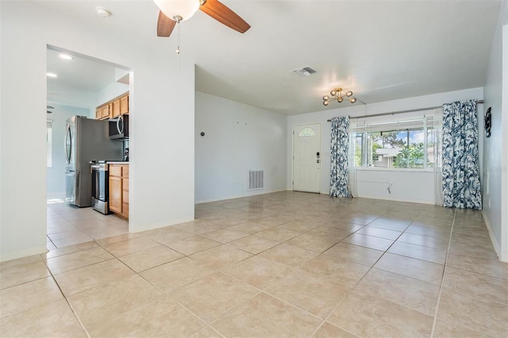 Empty room, Interior, Kitchen, Recessed Lighting
