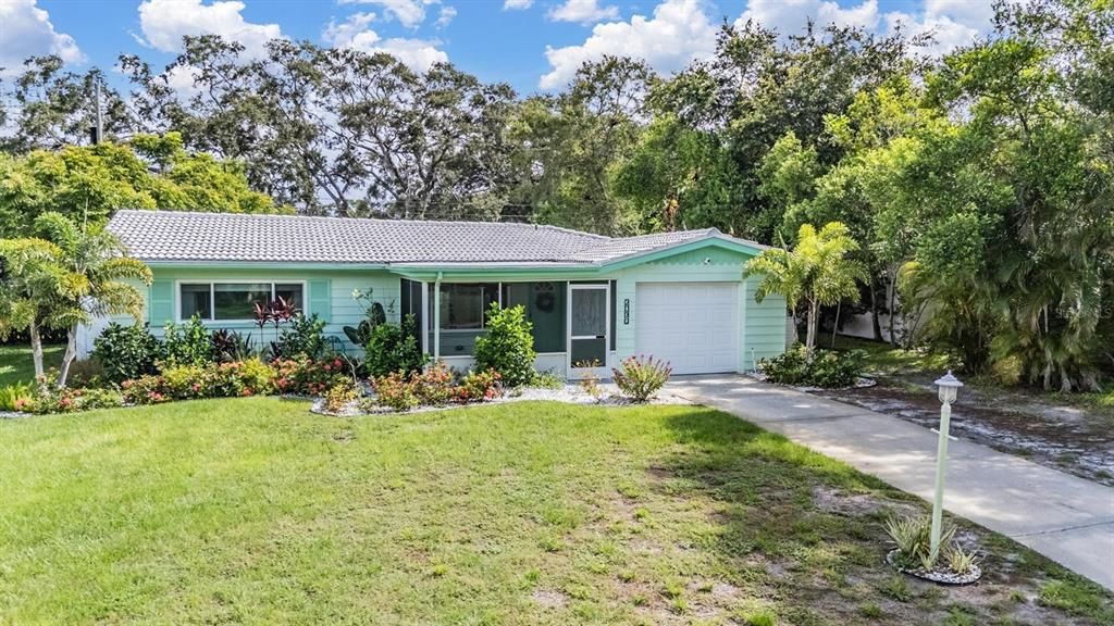 Attached, Backyard, Exterior, Facade, Ranch