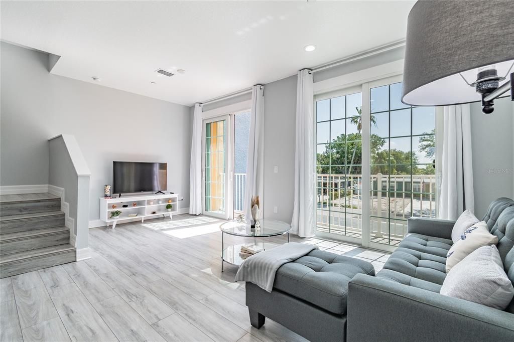 Interior, Living room, Recessed Lighting, Wood Texture Flooring