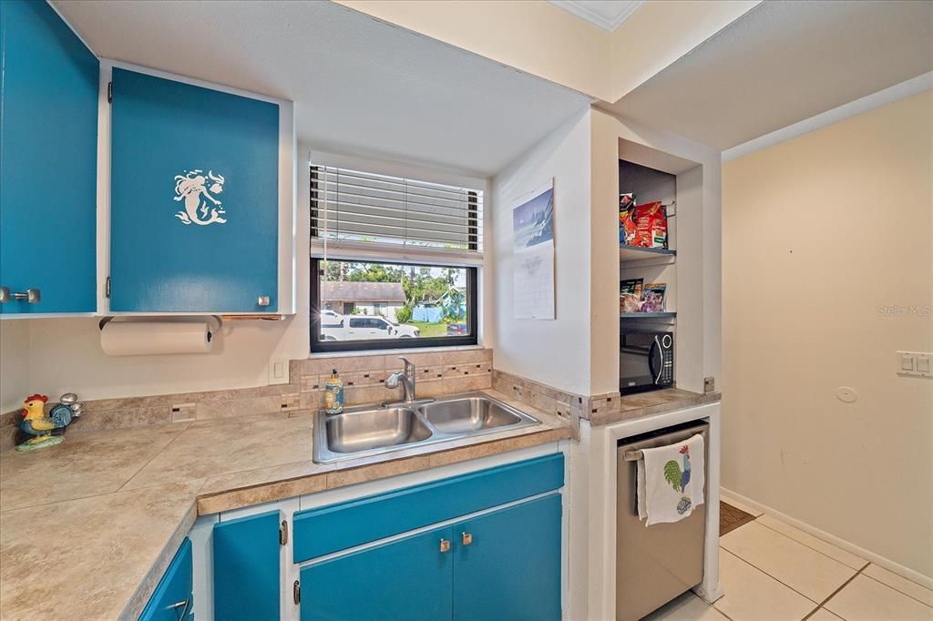 Interior, Kitchen, Tile Countertops