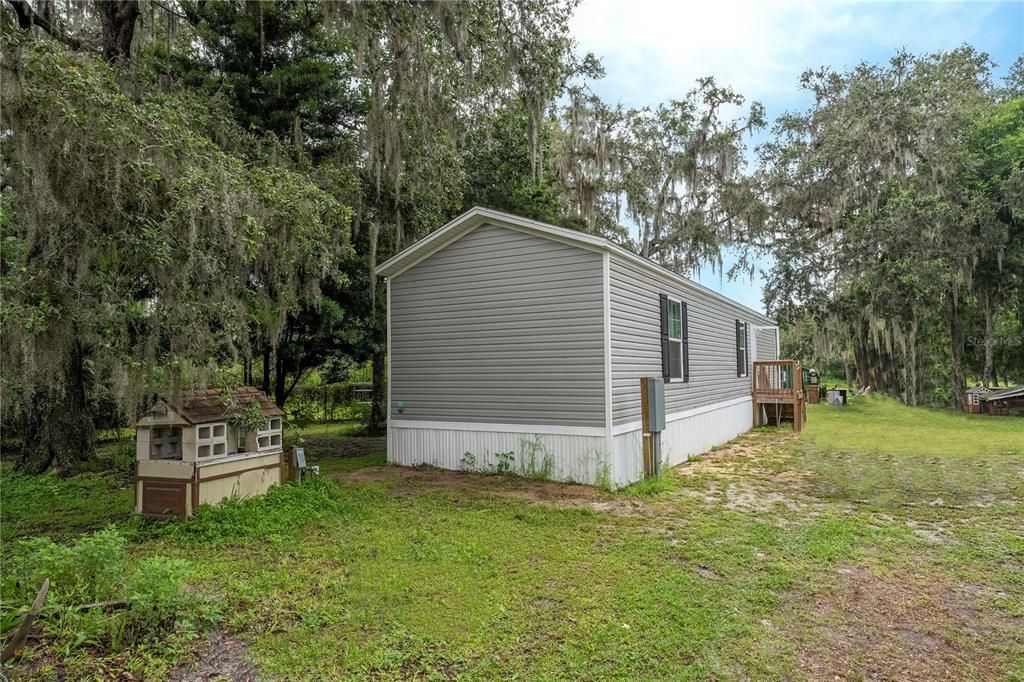 Backyard, Exterior