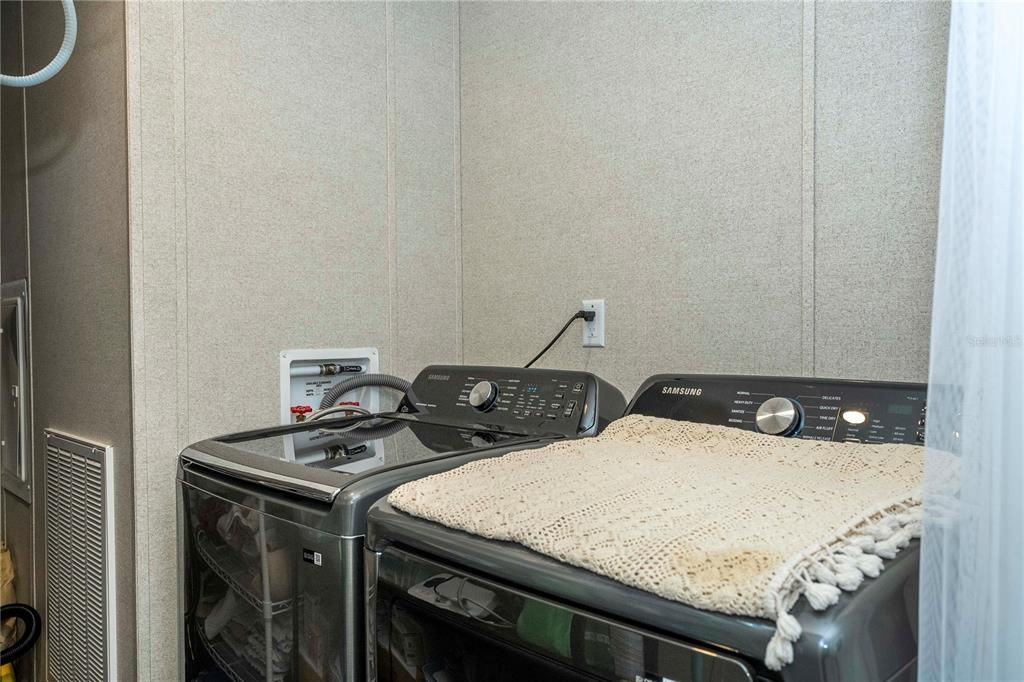 Interior, Washer