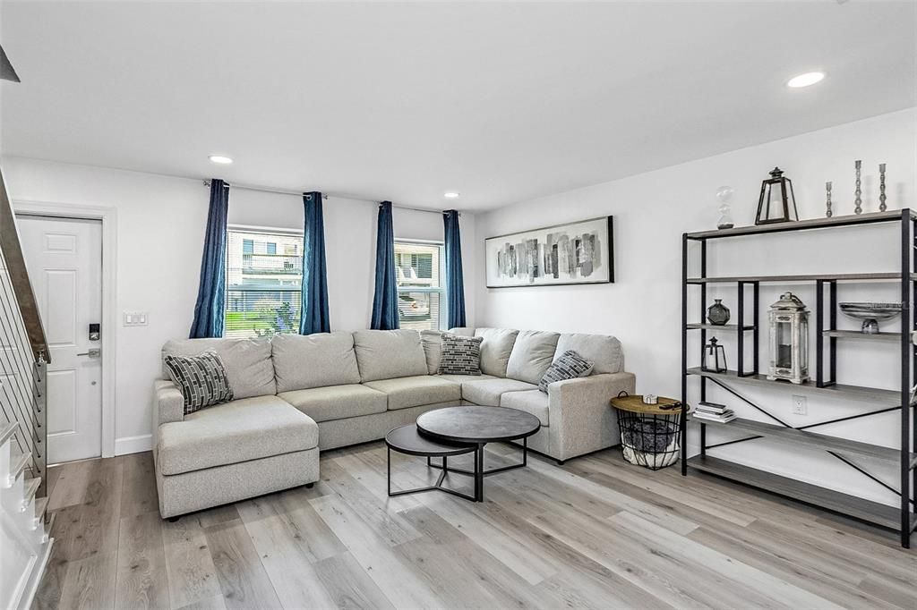 Interior, Living room, Recessed Lighting, Wood Texture Flooring