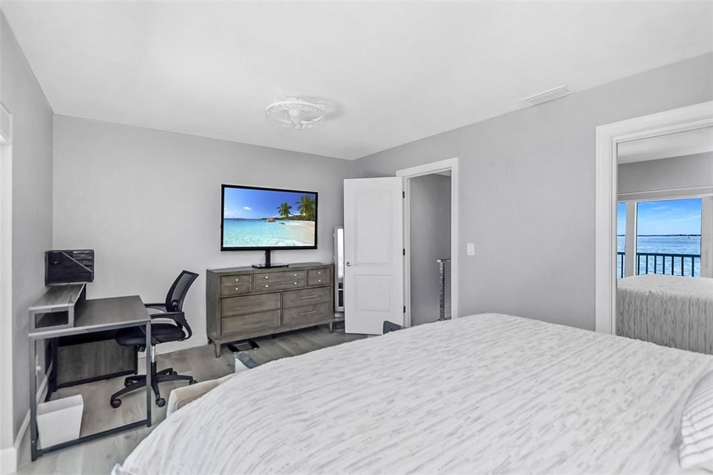 Bedroom, Home Office, Interior, Water, Wood Texture Flooring