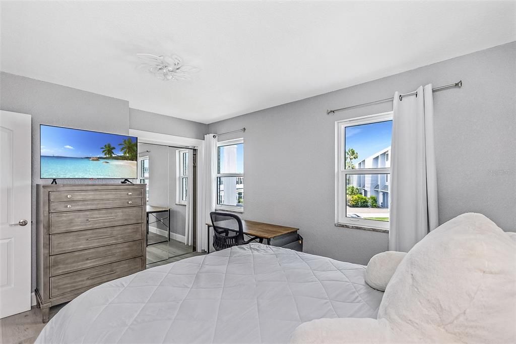 Bedroom, Interior, Water