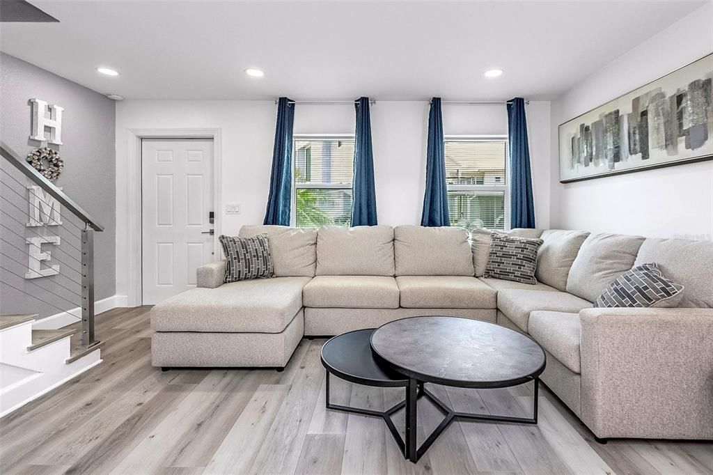 Interior, Living room, Recessed Lighting, Wood Texture Flooring