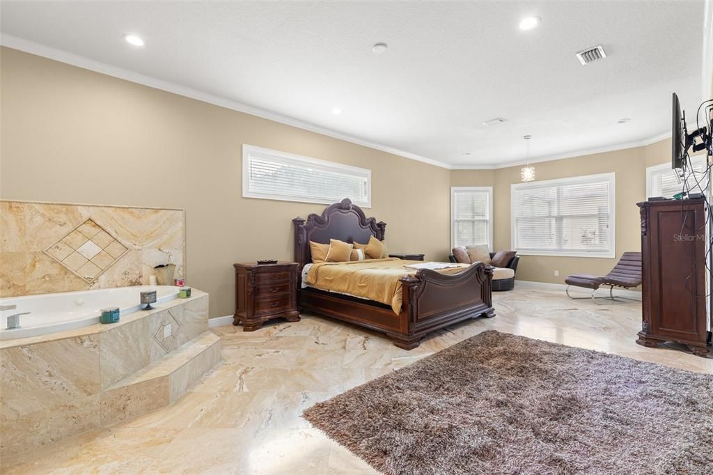 Bathroom, Bedroom, Interior, Pendant Lights, Recessed Lighting