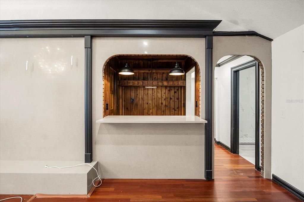 Empty room, Interior, Recessed Lighting
