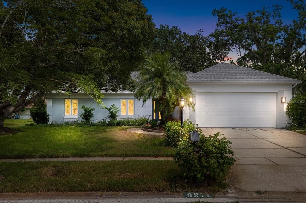 Attached, Exterior, Facade, Ranch