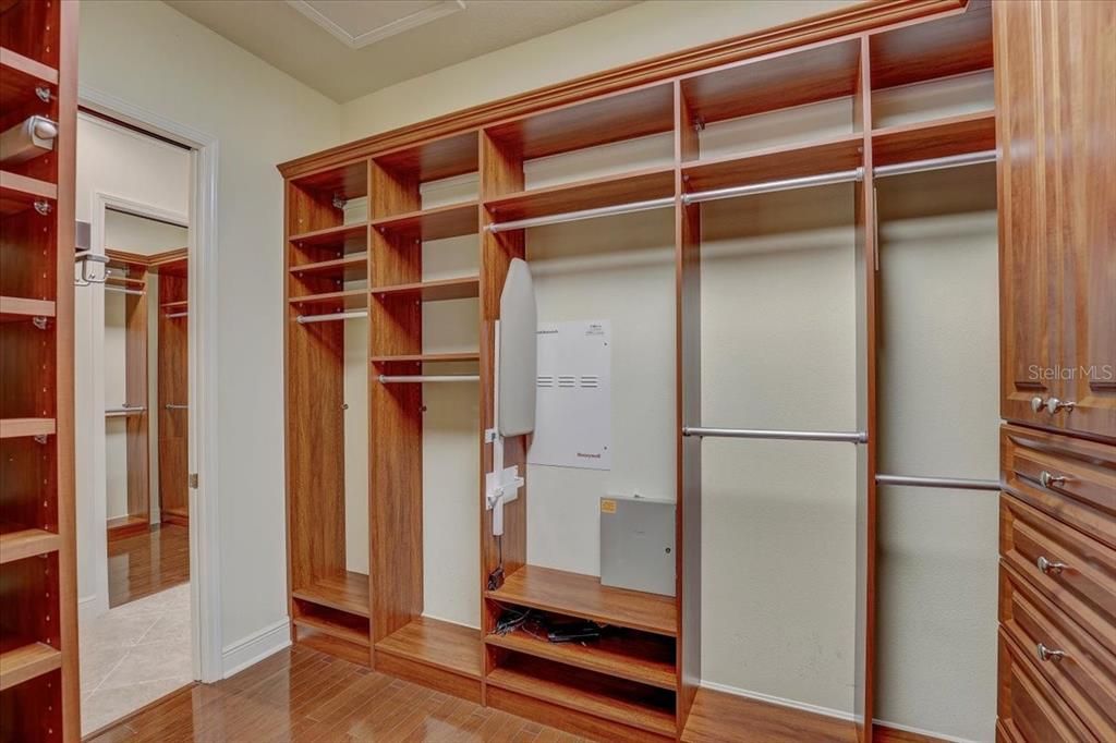 Interior, Walk-in Closets, Wood Texture Flooring