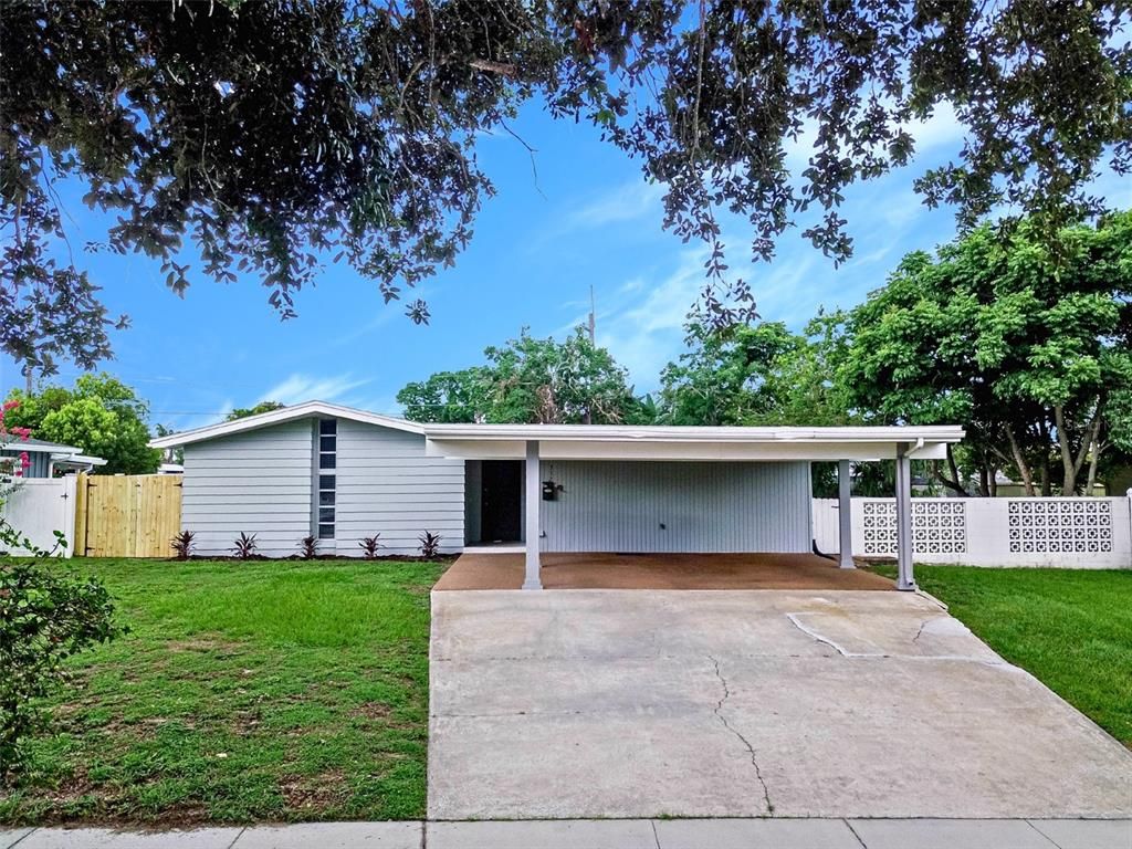 Backyard, Exterior