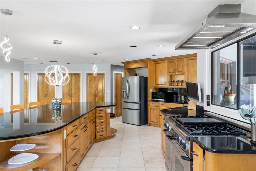 Interior, Kitchen, Pendant Lights, Recessed Lighting