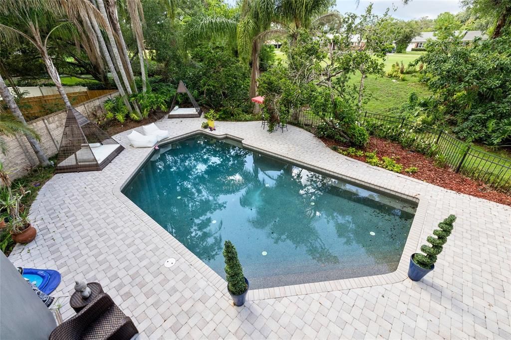 Exterior, Pool