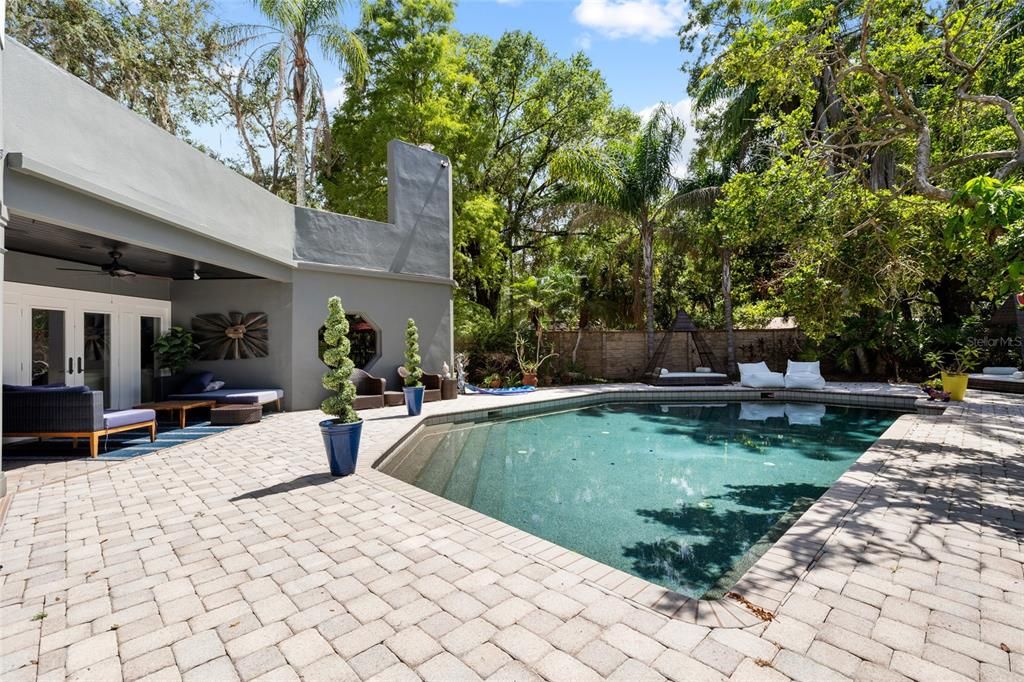 Exterior, Pool