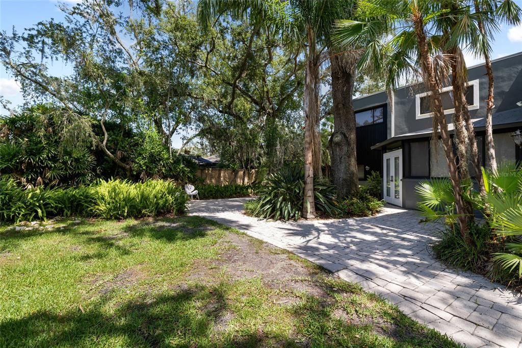 Backyard, Exterior