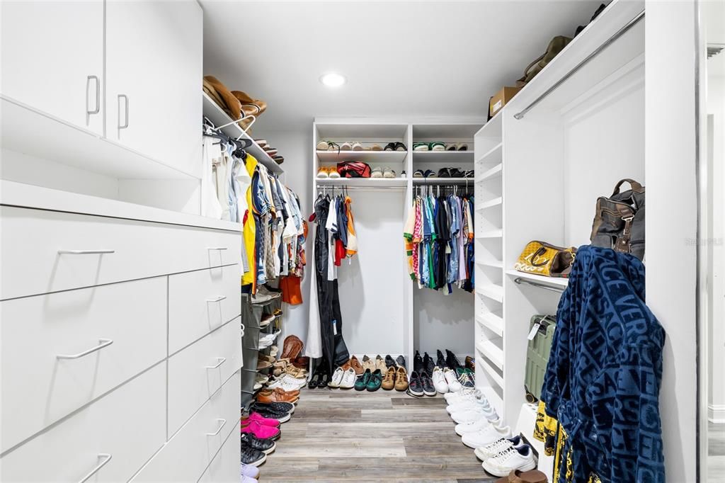Interior, Recessed Lighting, Walk-in Closets, Wood Texture Flooring