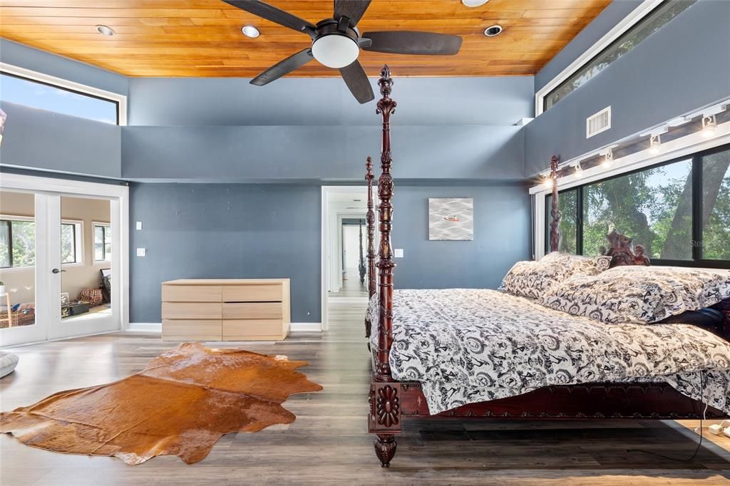 Bedroom, Interior, Recessed Lighting, Wooden Ceilings, Wood Texture Flooring