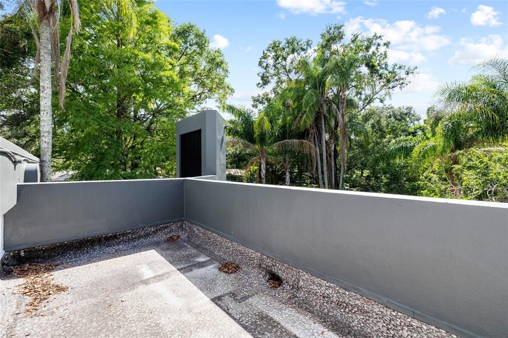 Backyard, Exterior