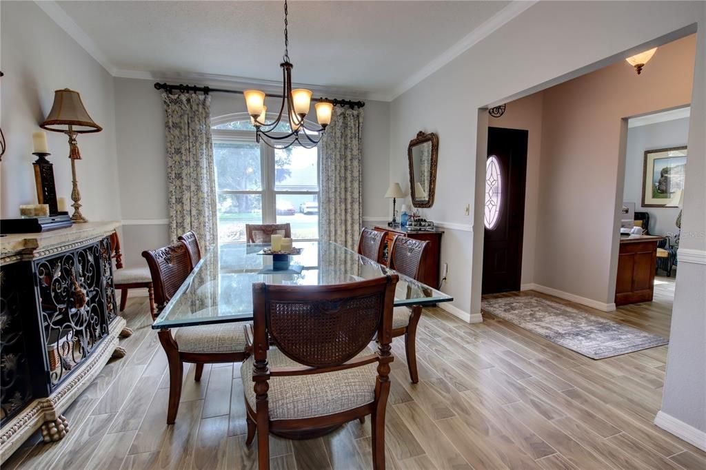 Chandelier, Dining room, Interior, Pendant Lights, Wood Texture Flooring