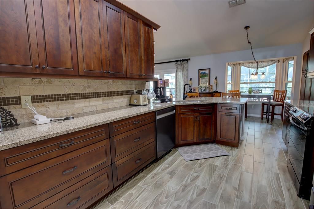 Dining room, Interior, Kitchen, Pendant Lights, Wood Texture Flooring
