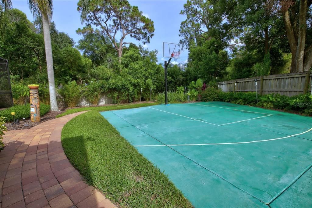 Exterior, Tennis Courts