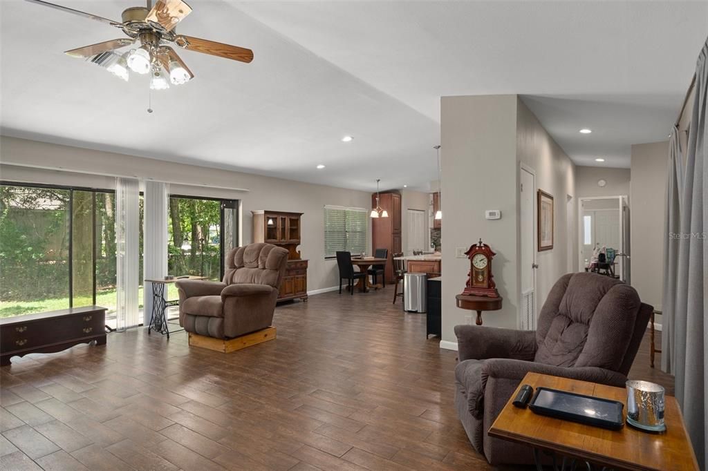 Dining room, Interior, Living room, Pendant Lights, Recessed Lighting, Wood Texture Flooring