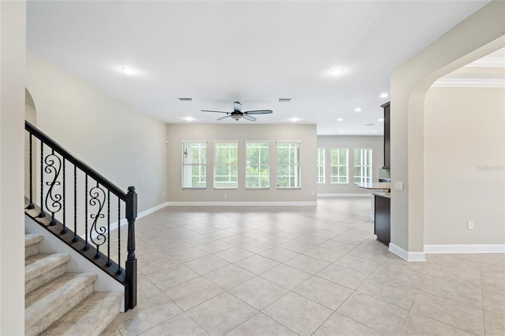 Empty room, Interior, Recessed Lighting