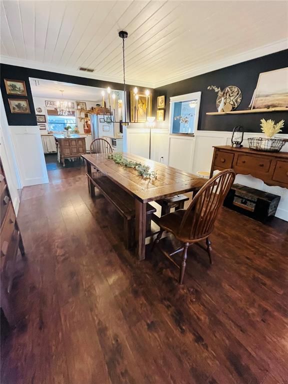 Chandelier, Dining room, Interior, Pendant Lights, Wood Texture Flooring
