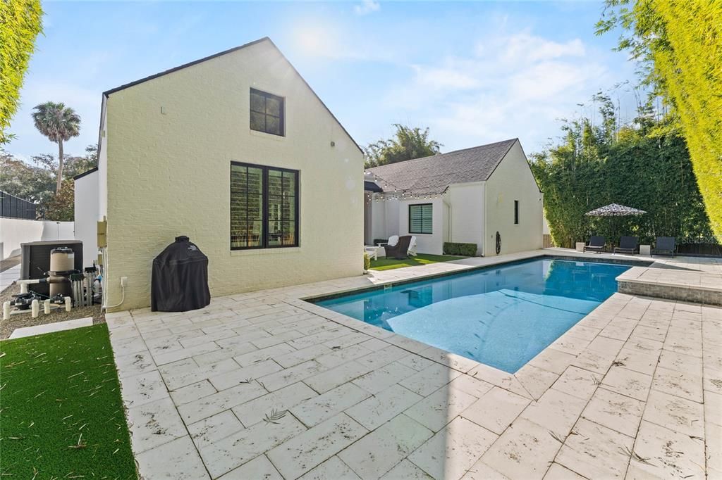 Exterior, Pool