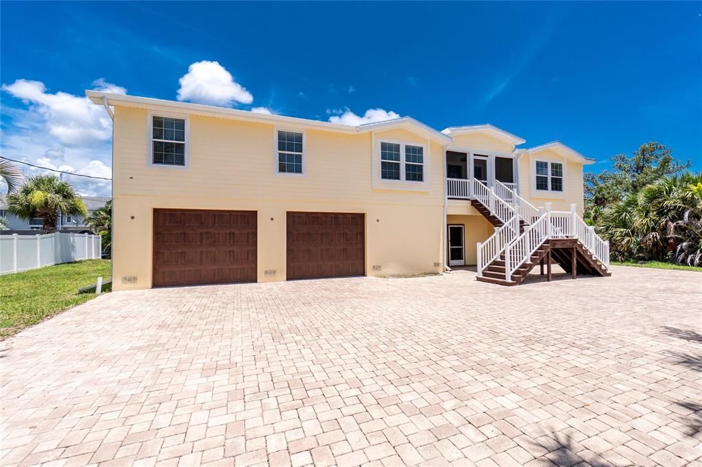 Attached, Exterior, Facade, Rowhouse