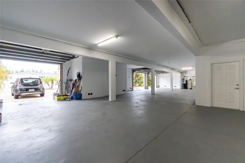 Garage, Interior