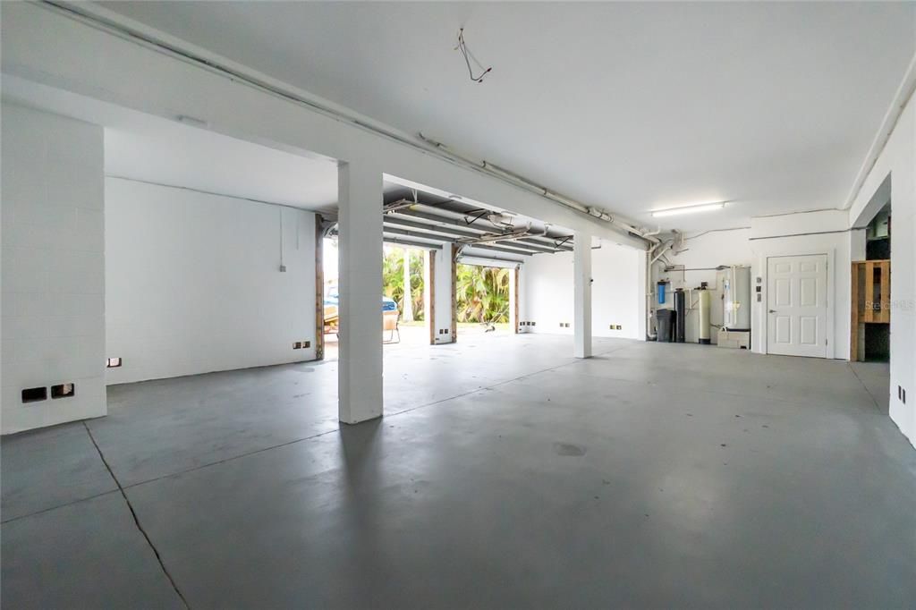 Garage, Interior