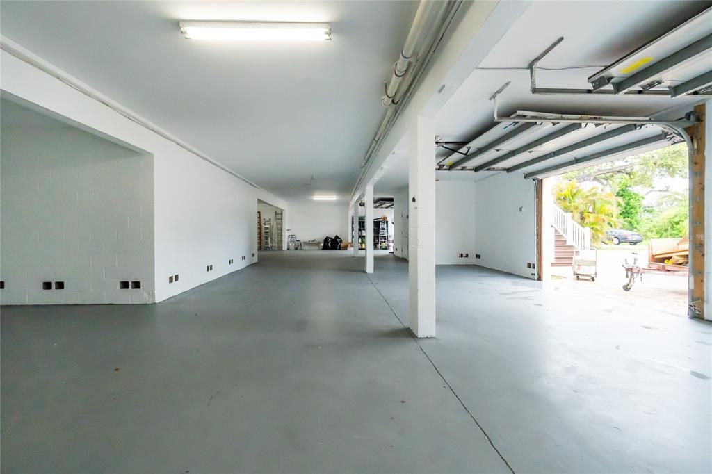 Garage, Interior