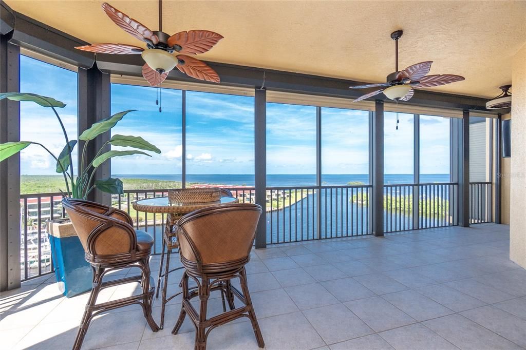 Interior, Sun Room, Water