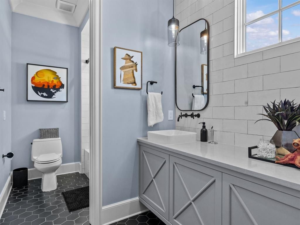 Bathroom, Interior, Pendant Lights