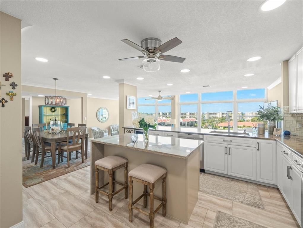 Dining room, Interior, Kitchen, Pendant Lights, Recessed Lighting, Water