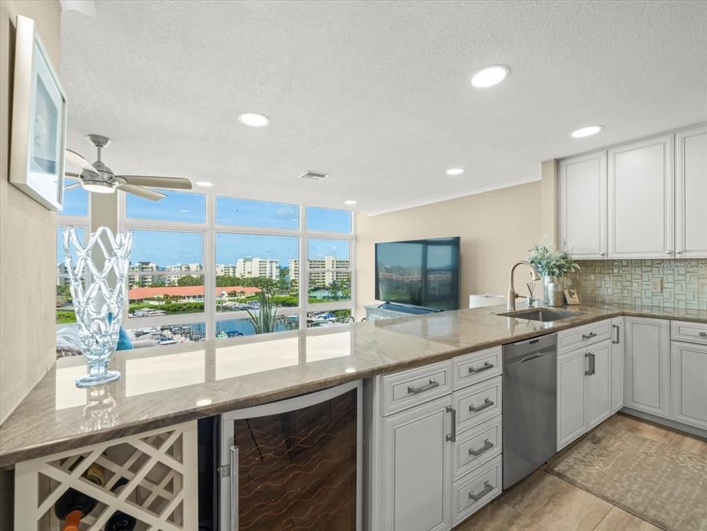 Interior, Kitchen, Recessed Lighting, Water