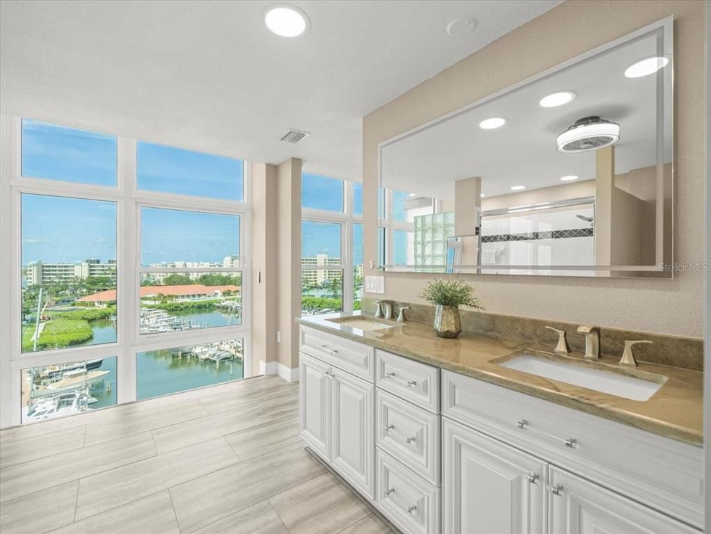 Bathroom, Dual Sink Vanities, Interior, Recessed Lighting, Water