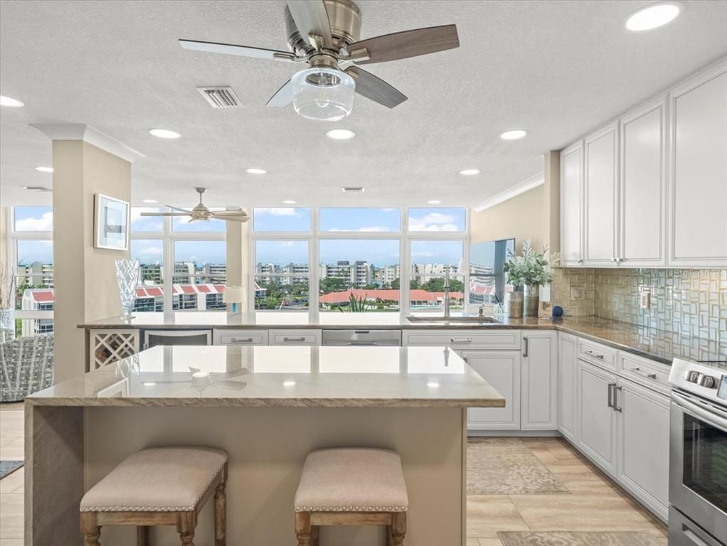 Interior, Kitchen, Recessed Lighting, Water