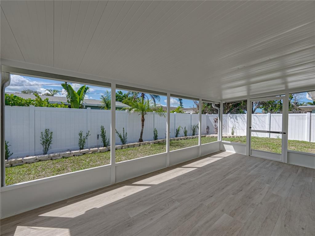 Interior, Sun Room, Wood Texture Flooring