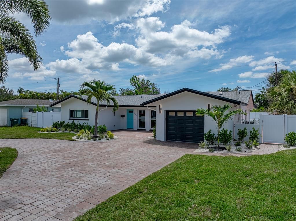Attached, Backyard, Exterior, Facade, Ranch